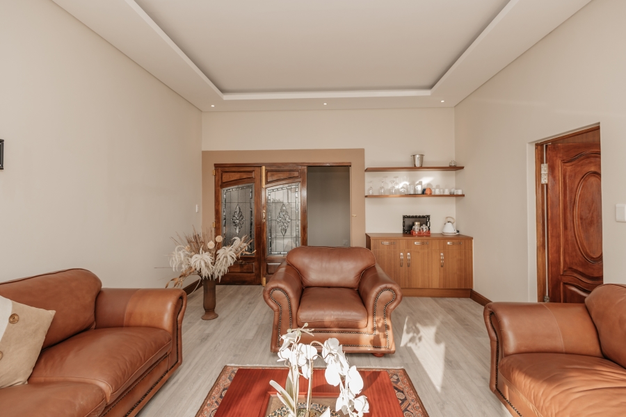 4 Bedroom Property for Sale in Baronetcy Estate Western Cape